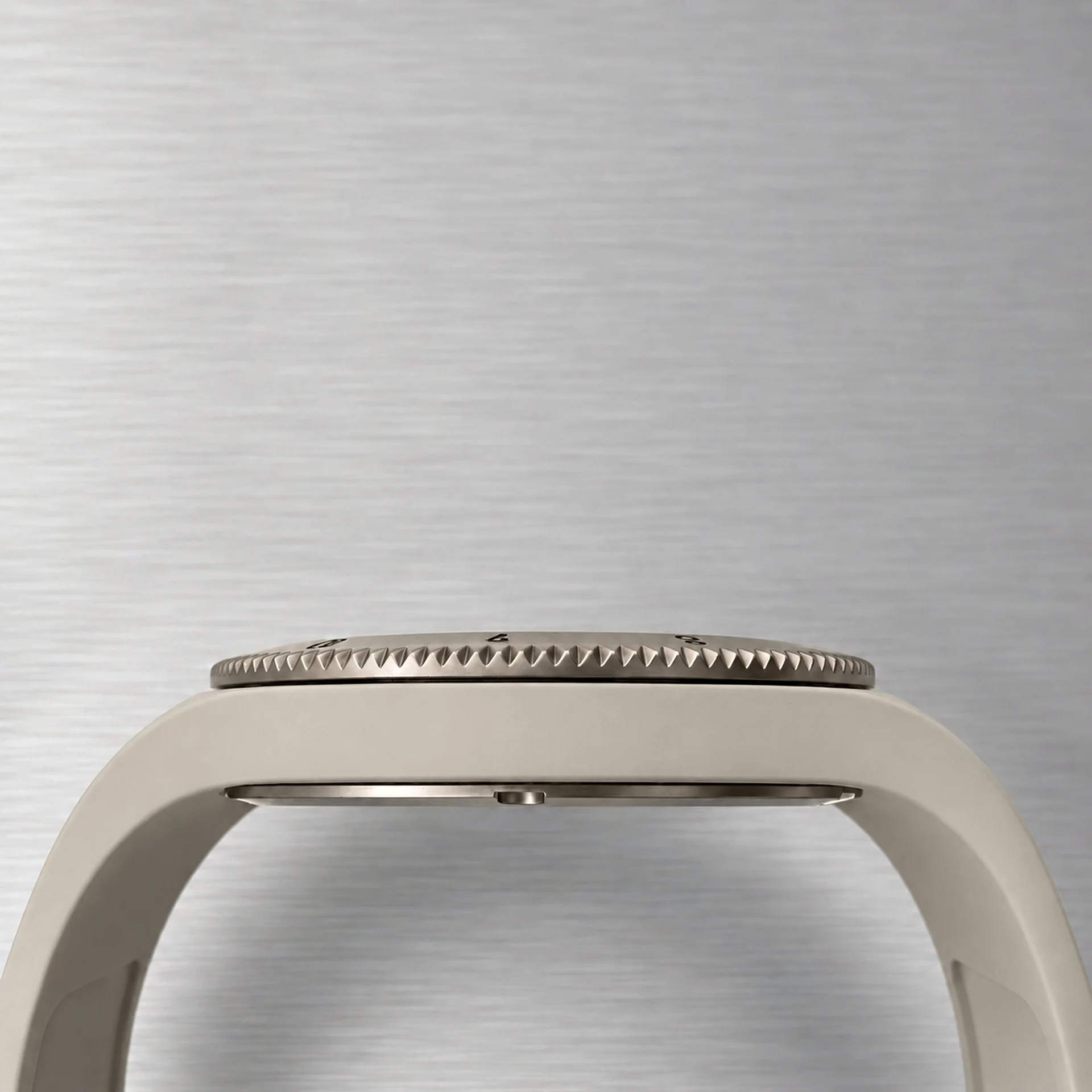 LEBOND NORMAN FOSTER NATURAL TITANIUM EDITION