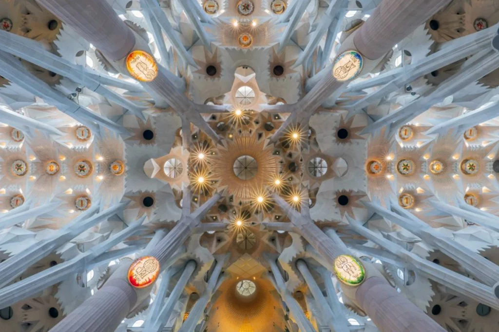 lebond architect homage to antoni gaudi lebond attraction sagrada familia ceiling